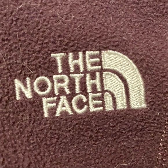 The North Face Women’s Fleece       Unique Find!  Dusty Plum color. WARM - Picture 5 of 6